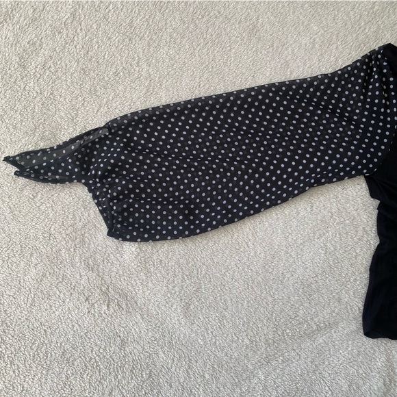 Pebble and Stone black blouse sheer sleeves with polkadots size medium​​​​​ - Picture 5 of 7